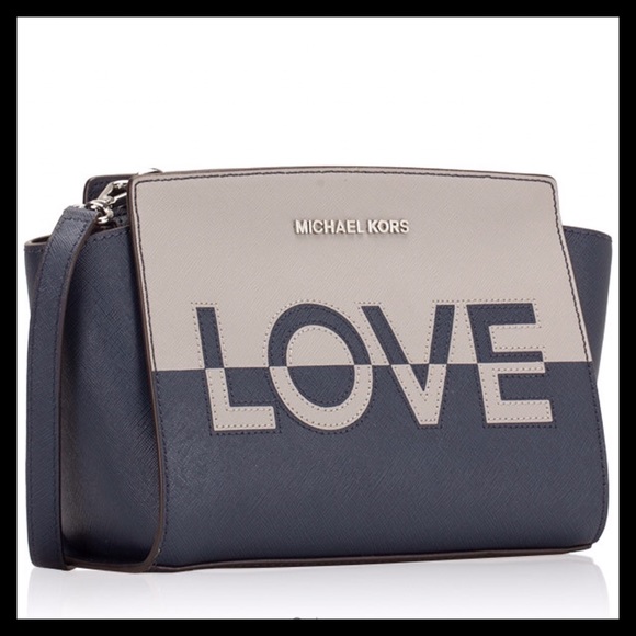 Michael Kors Selma Medium Leather Cross Body Bag - Picture 2 of 6